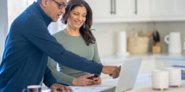 7 Steps to Set a Financial Goal and Stick With It All Year Long